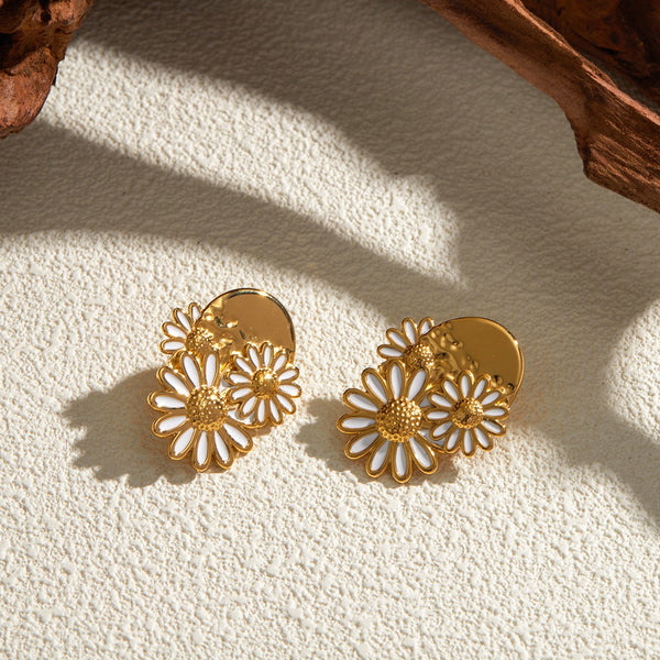 VIRTUS CICI 2024  Summer New  INS Small Daisy Earrings